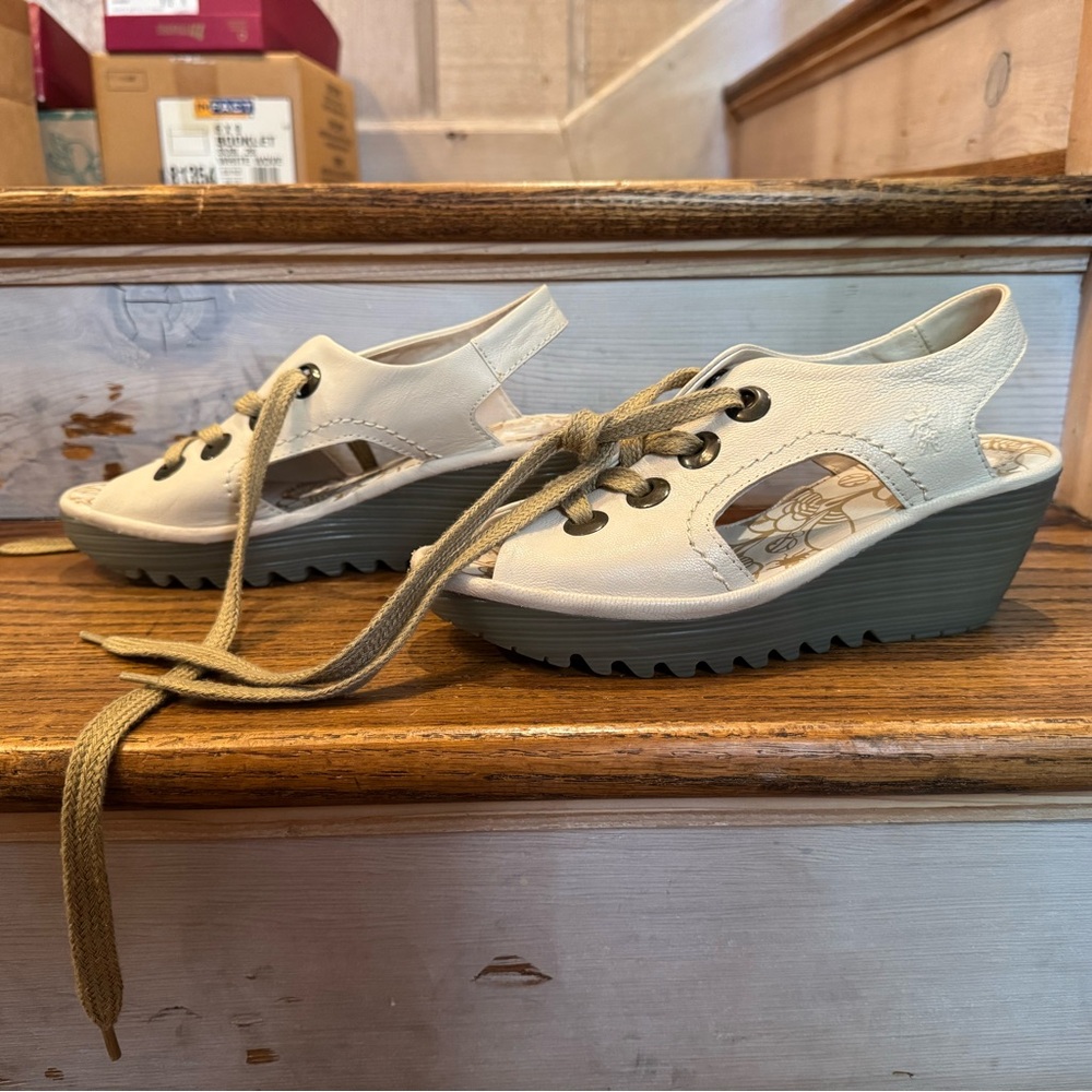 Fly London Ylfa Cream Wedge Sandals -like NEW